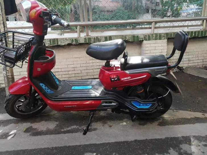 台铃电动车转让60伏20安黑金大电池，前后...
