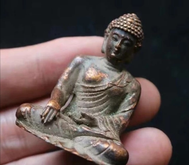 老货处理，早年收藏的一批释迦摩尼铜佛像，古...