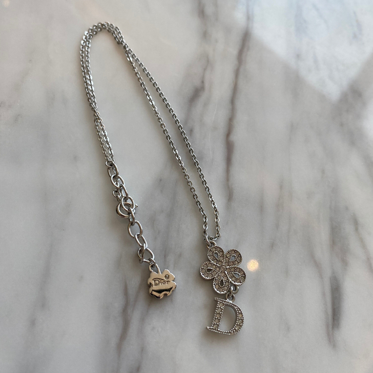 Dior迪奥银色钻石花logo项链