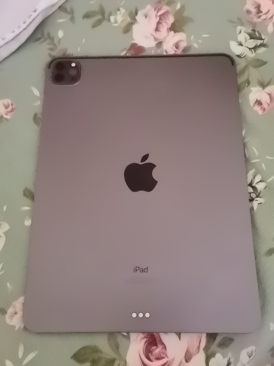ipadpro2020款，没怎么使用，图三...