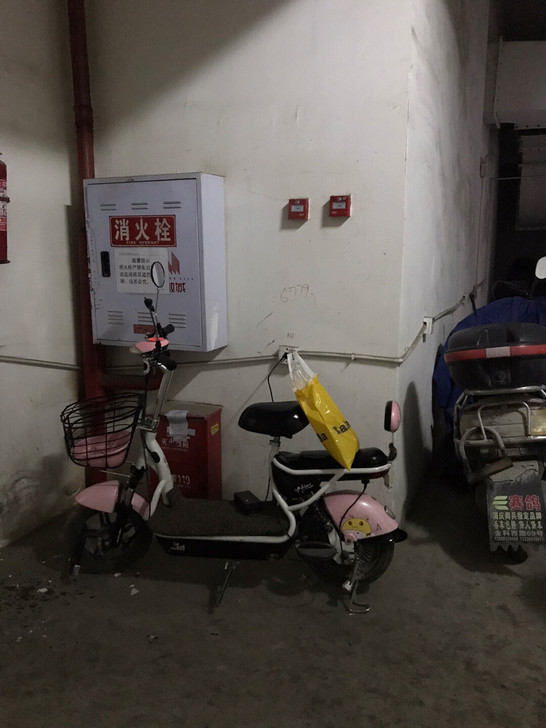 爱玛；48伏小电驴，25公里左右，买了两年...