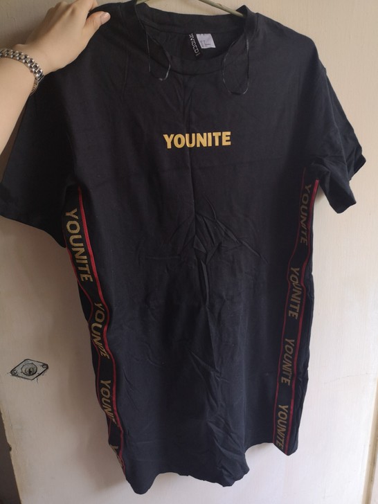 HM运动风时尚连衣裙