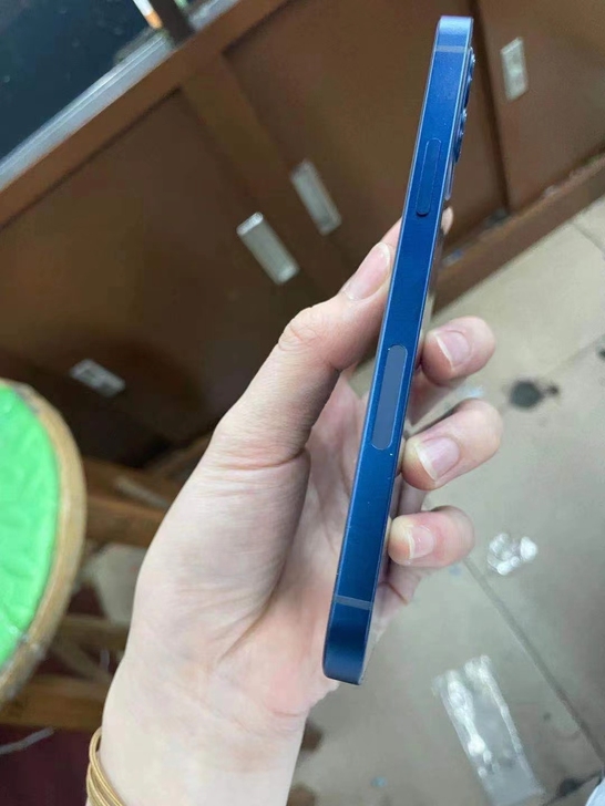 iPhone12美版 蓝色  纯原，有锁，...