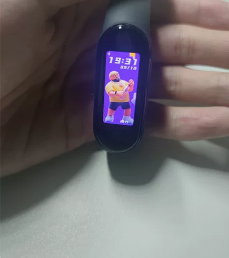 小米手环5标准版，有磁吸充电线。 感兴趣的...