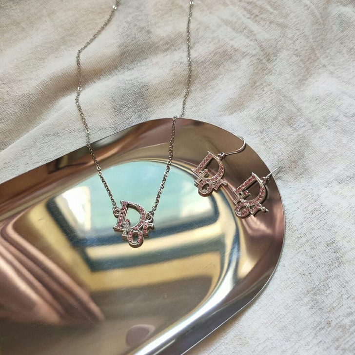 Dior 迪奥银色粉钻项链锁骨链 保存成色...