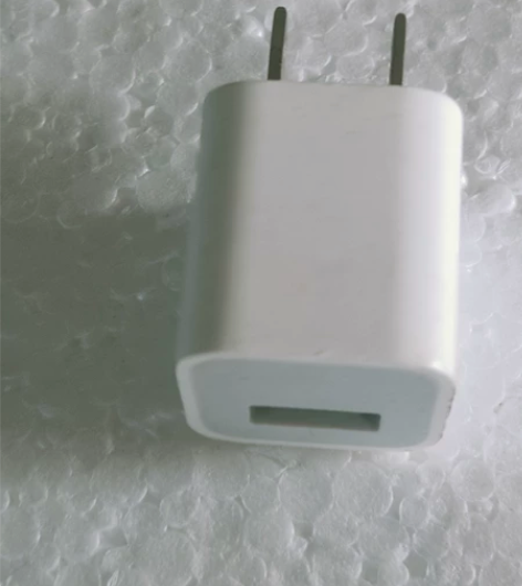 苹果5W,5V,1A手机,平板充电头 二手...
