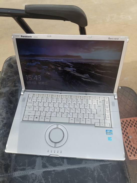 松下笔记本B11 底价出售 15寸高清大屏