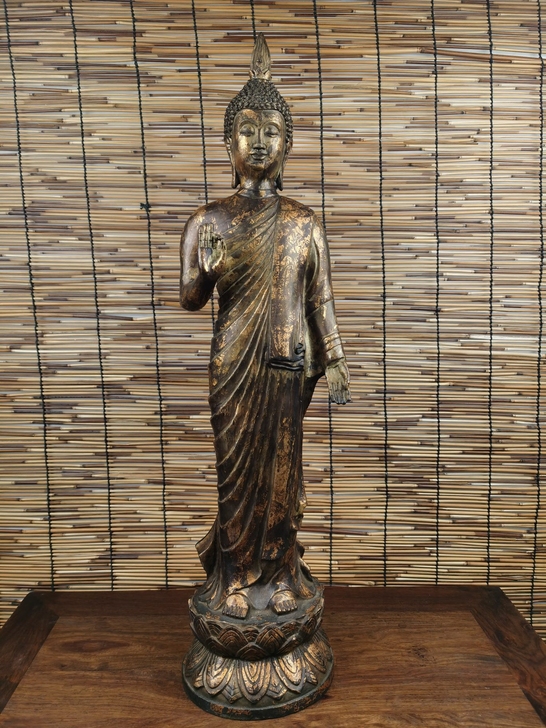 乡下收到紫铜鎏金佛像,喜欢联系
