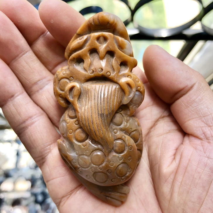 玉雕手把件-三足金蟾，雕工考究，