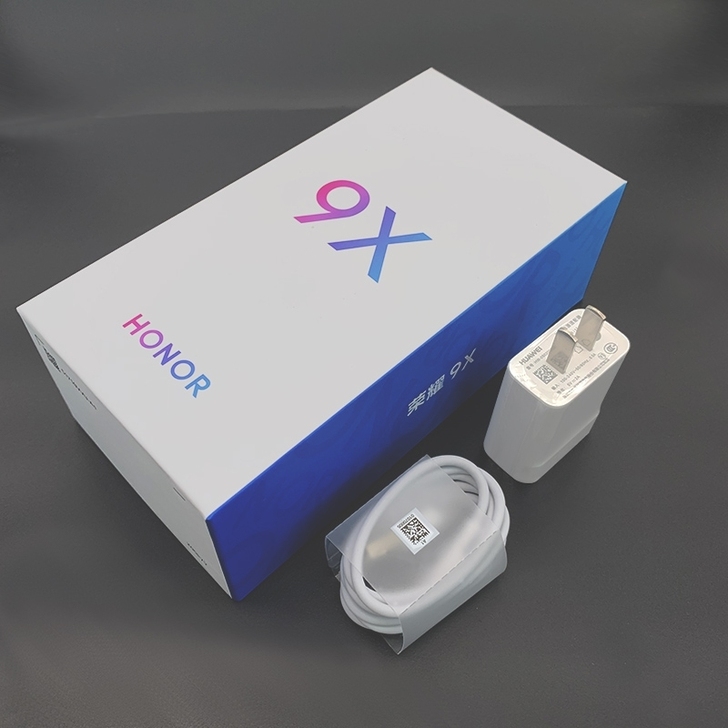 华为荣耀9X全新手机。