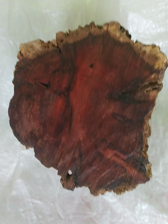 枣木全红骨料，雕刻摆件，做串百年老料。