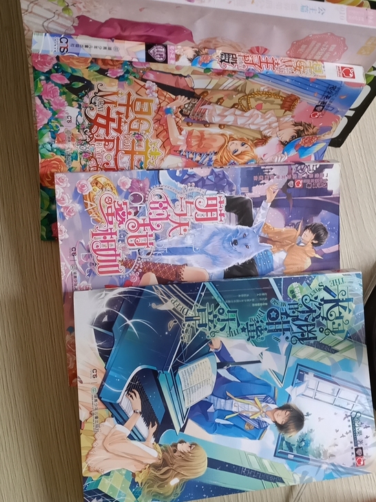 清书架少女文学和青春文学，17元一本