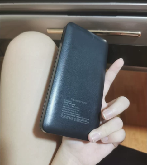 （全新包邮）迷你30000毫安大容量充电宝...