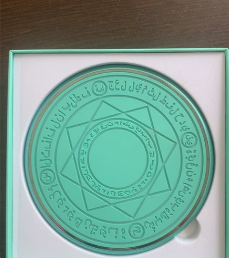 朋友送的充电宝，平时用不到，这个全新未使用...