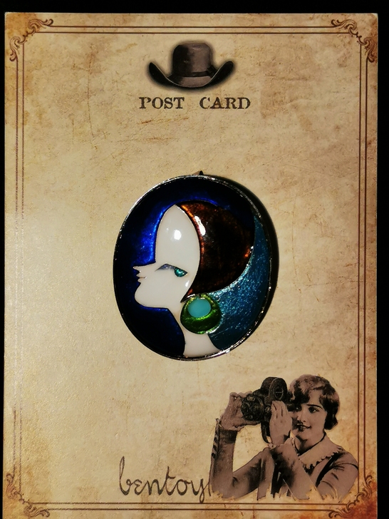 日本七宝烧高温珐琅傲娇女郎胸针吊坠两用