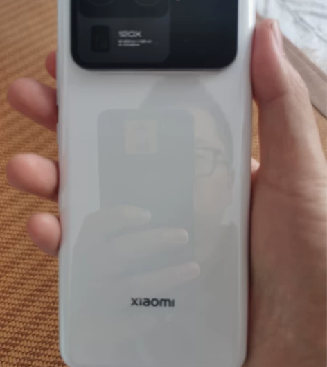 小米11Ultra白色 感兴趣的话点“我想...