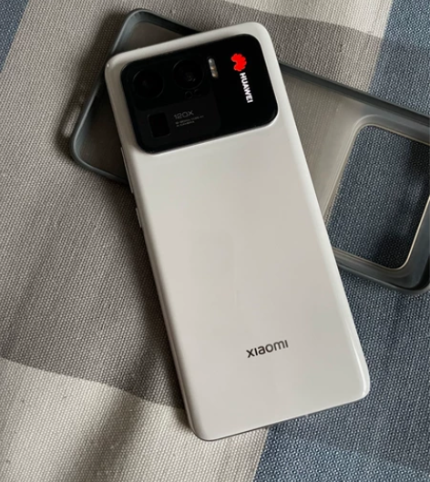 朋友送的小米11u，8+256，全机没有任...