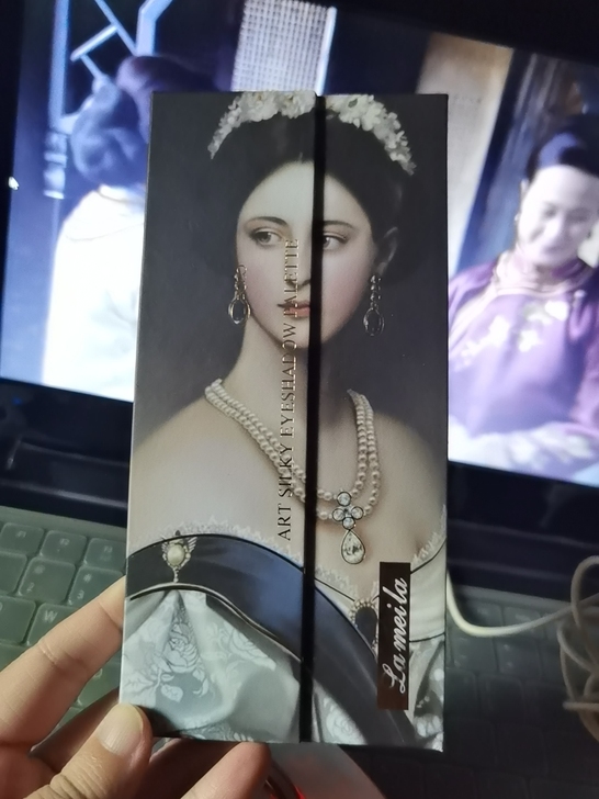 全新眼影盘，朋友送