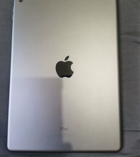 ipad8  128g wifi版本，国行...