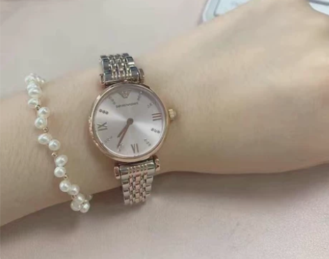 异地恋因为双方父母不同意分手了，阿玛尼玫瑰...