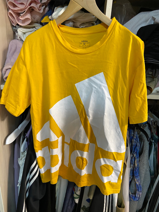 阿迪达斯大logo男女T恤