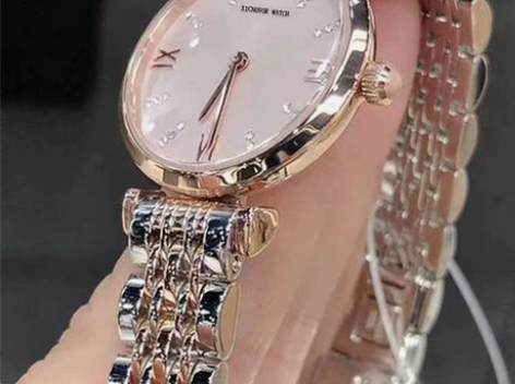 【亏本包邮】阿玛尼同款满天星手表女士202...