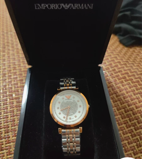阿玛尼gf女士手表买的一次都没带过可小刀 ...