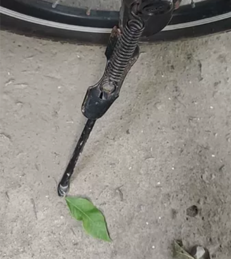 韩美18寸折叠自行车，皮毛9层，座子有瑕疵...