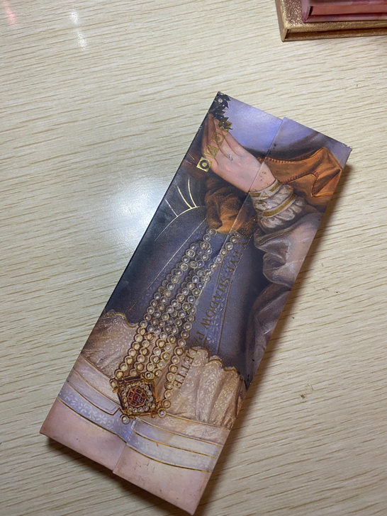 非常喜欢的眼影盘 没怎么用过 大爱啊 理性...