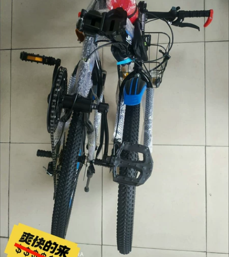 朋友店倒闭处理一批没有骑过的折叠山地自行车...
