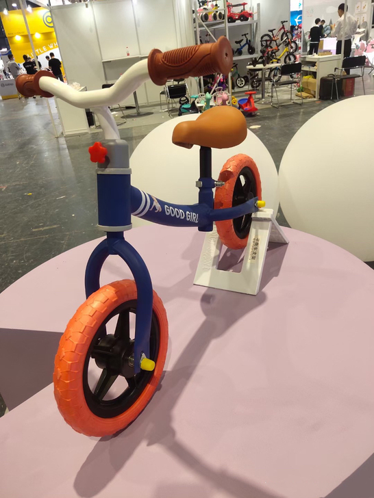 滑步车德国同款儿童平衡车溜溜车2-6岁男女...