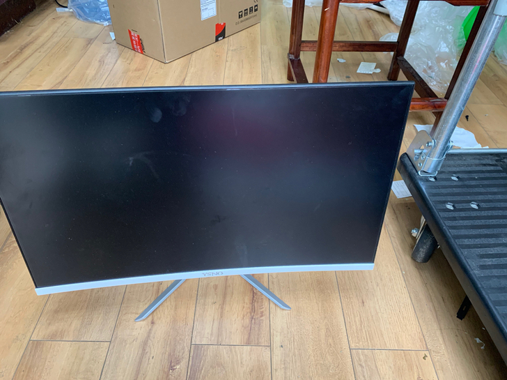 24寸小曲显示器，杂牌无边，不还价，不邮自...