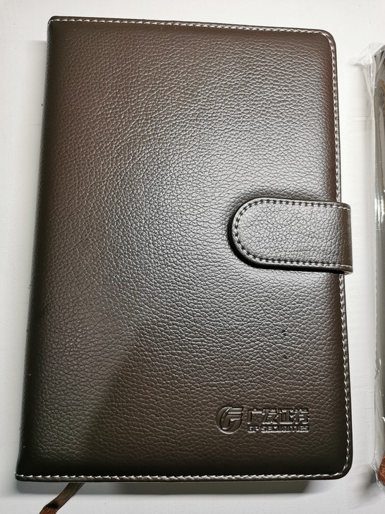 高档皮革商务笔记本记事本，广发证券全新笔记...