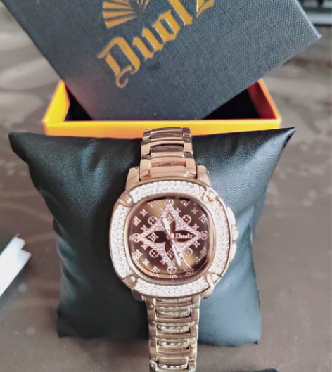 全新!全新!全新!多伦兹手表,有盒子,有质...