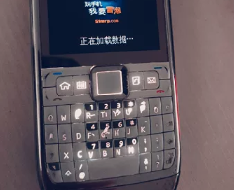 E71是诺基亚公司（Nokia Corpo...