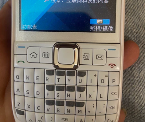 【处理库存机】诺基亚全键盘E63手机,老人...