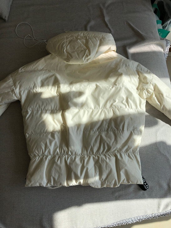 娅格米白茧形羽绒服 厚款 9成新