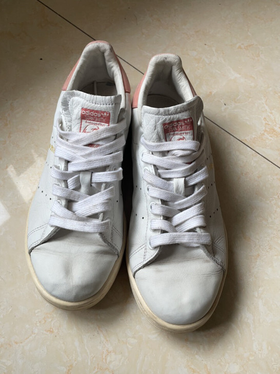 阿迪达斯39码女鞋，便宜出手！