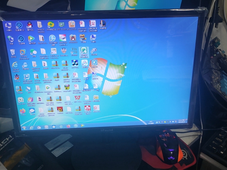 19寸led，显示器，成色不错，VGA口，...