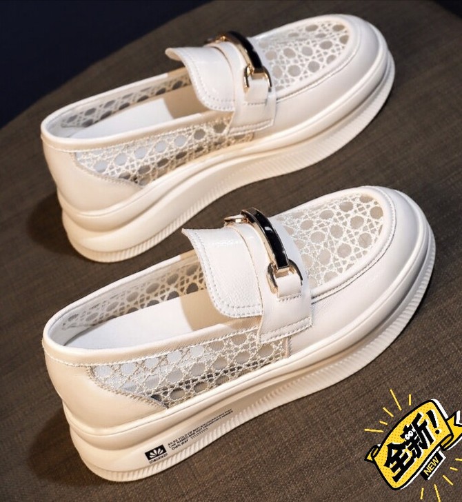 ［置闲］夏季透气内增高小白鞋一脚蹬单鞋女新...