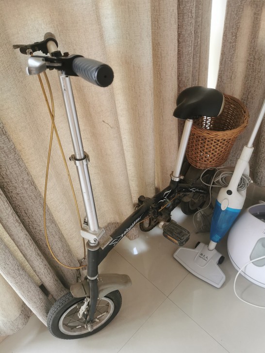 折叠自行车