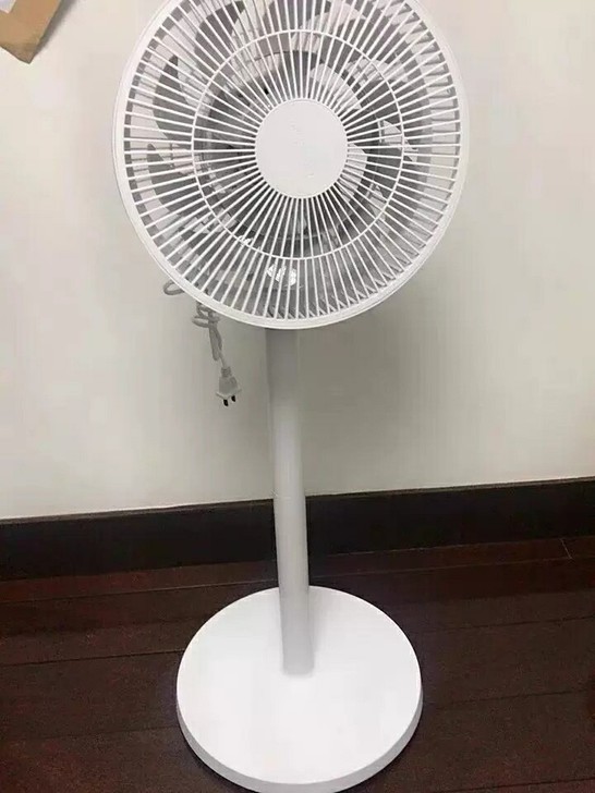 【全新处理】长虹电风扇家用静音摇头立式落地...