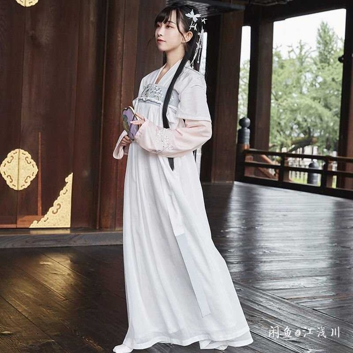 十三余小豆蔻【与月知】齐胸襦裙汉服少女