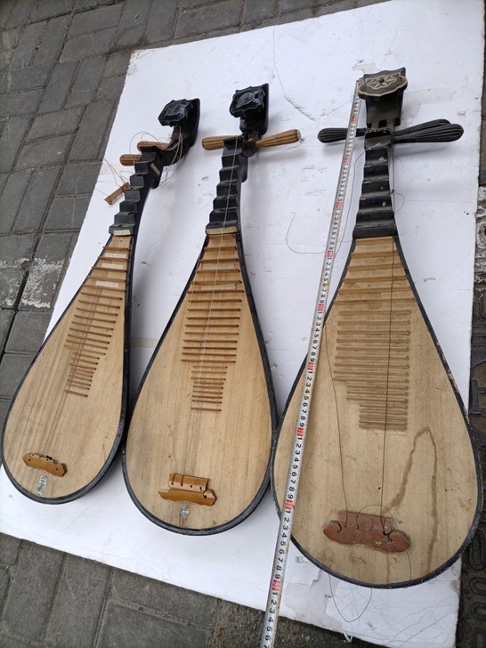 老式乐器琵琶，3个合售300元，有瑕疵，仅...