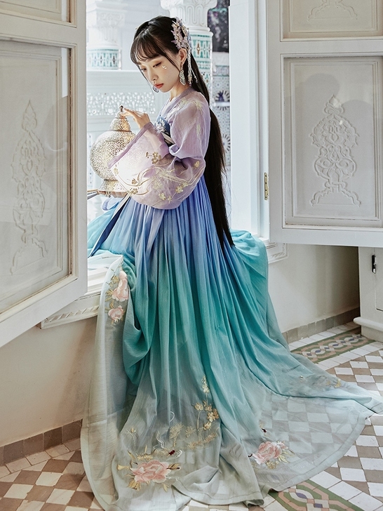 汉服出租【十三余 小豆蔻儿】[花神祭] 对...