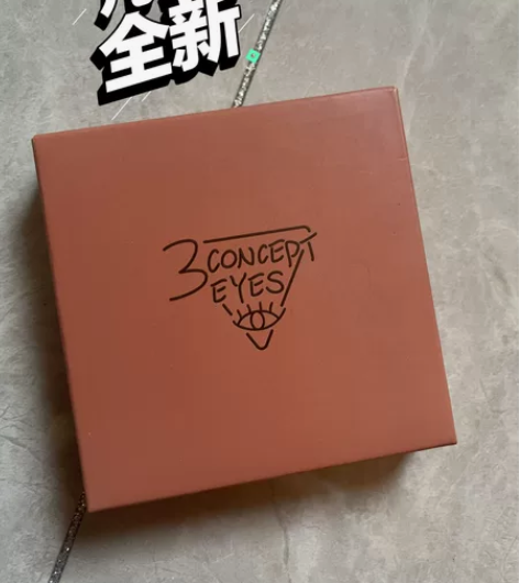 3ce三只眼眼影盘，几乎全新，仅试色，买了...