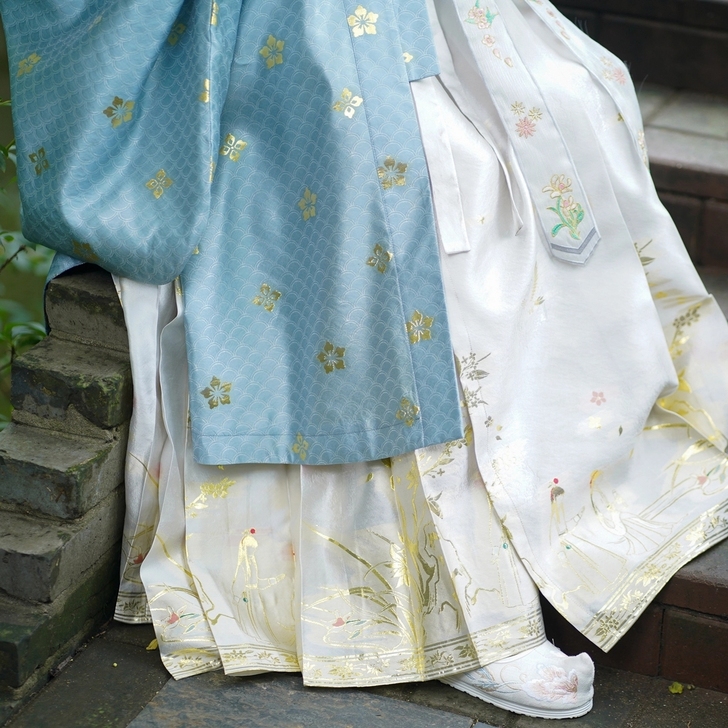 【主出次换】萤烛亭原创明制汉服 四君子兰