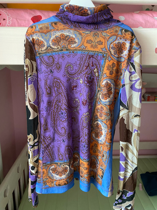 闲置哥弟高领花卉纱衫