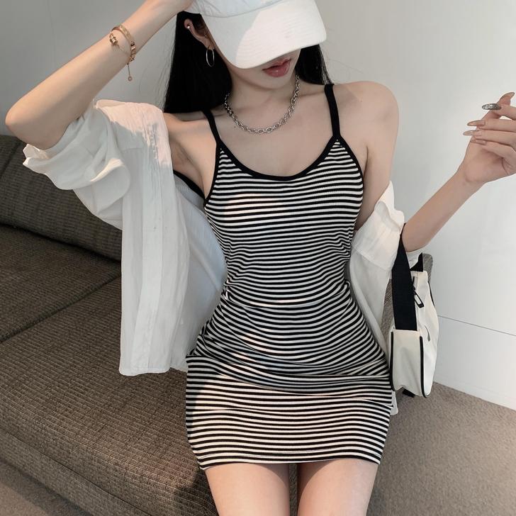 2021夏季新款无袖背心针织连衣裙女修身打...