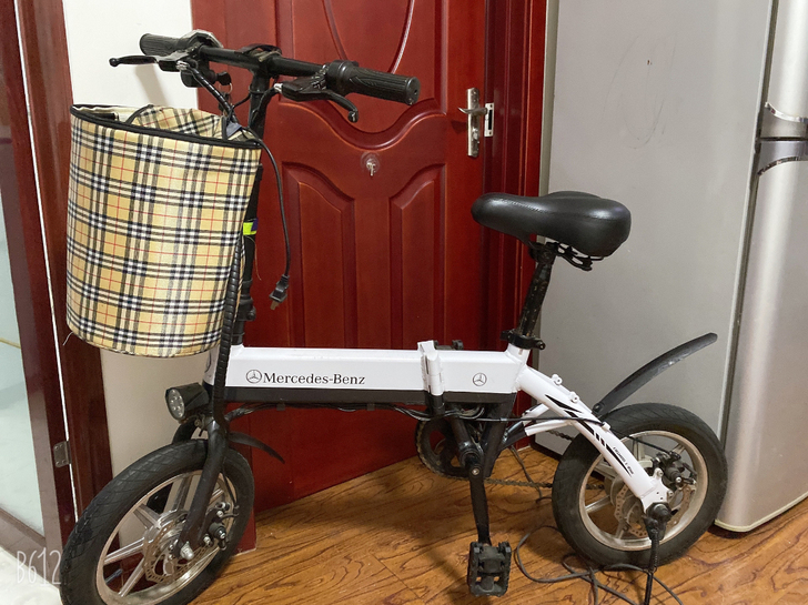 出售闲置可折叠电动自行车电动车可充电可折叠